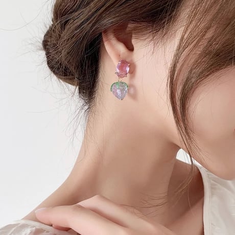 clear strawberry pierce