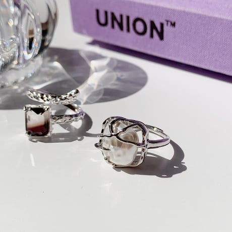 square baroque pearl ring