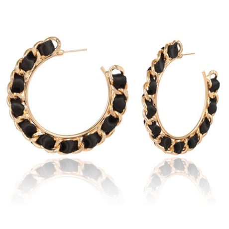 chain hoop pierce