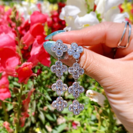flower stone pierce