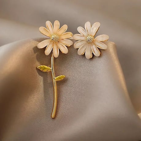 flower asymmetry 2way pierce