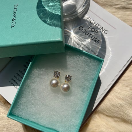 stone × pearl pierce