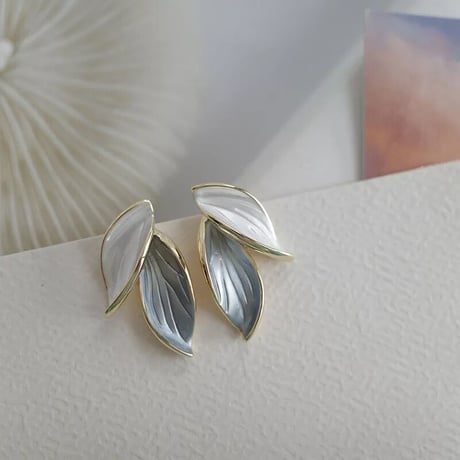 leaf pearlcolor pierce