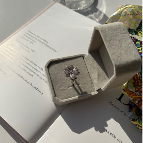 clover stone ring