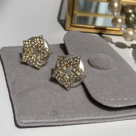 pearl × star point pierce