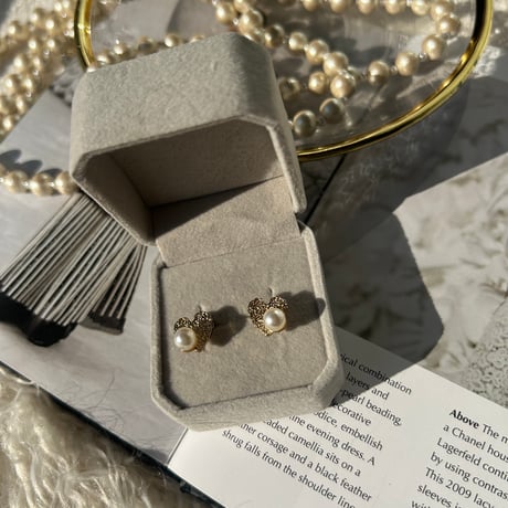 heart × pearl pierce