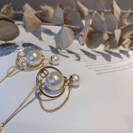 double pearl catch pierce