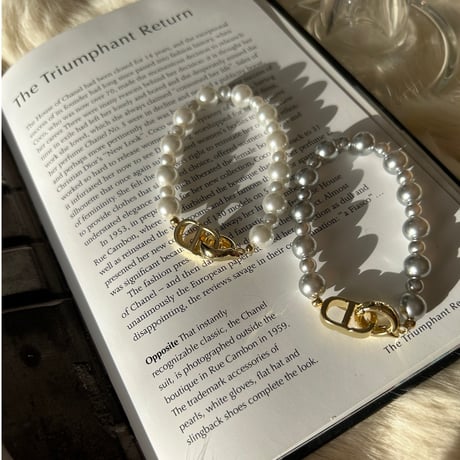 pearl bracelet