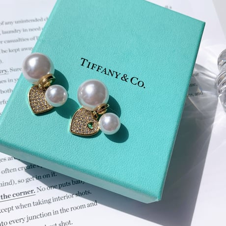 heart double  pearl catch pierce
