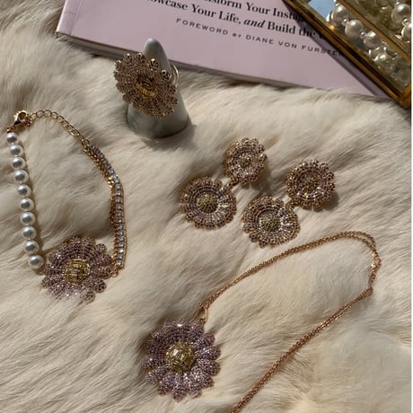 marguerite pink stone ring