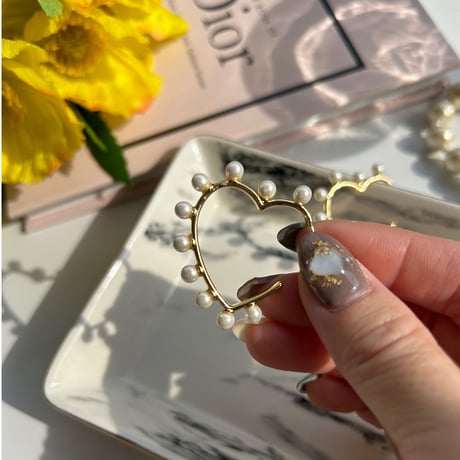 pearl × heart hoop pierce