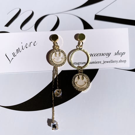smile asymmetry  pierce