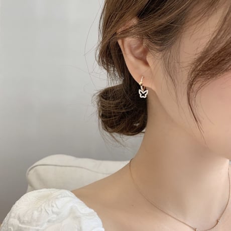 butterfly shell × stone asymmetry pierce