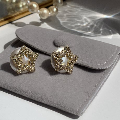 pearl × star point pierce
