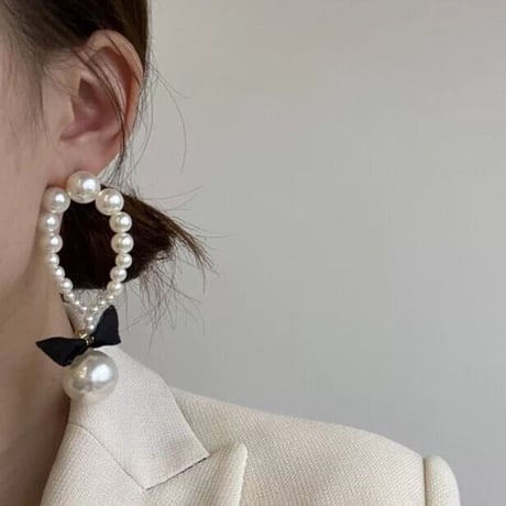 pearl loop × ribbon pierce
