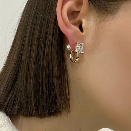 square  stone × pearl pierce