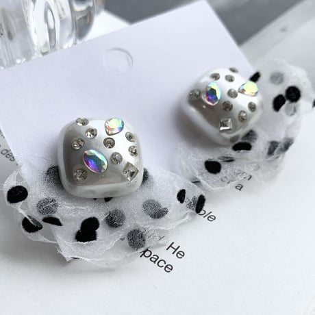 dot race bijou pierce