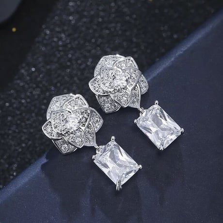 rose × square stone pierce