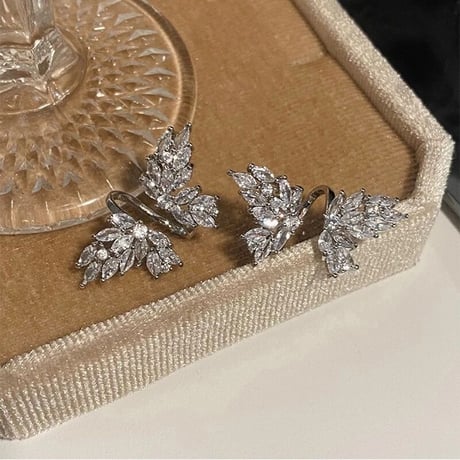 butterfly stone pierce