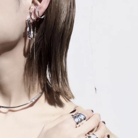 silver u chain pierce