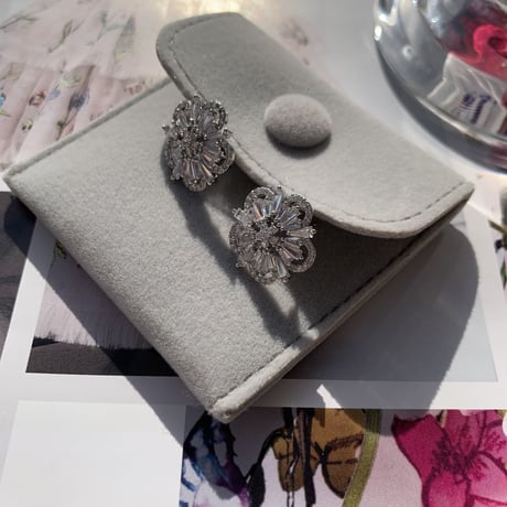 flower stone pierce