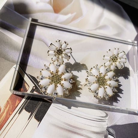 double marguerite pierce