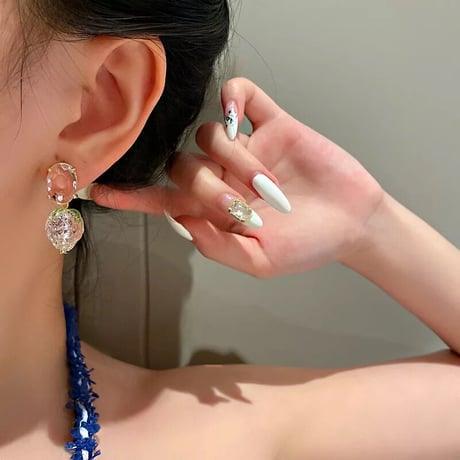 clear strawberry pierce