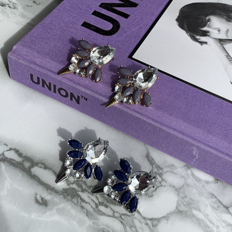 bijou spike pierce