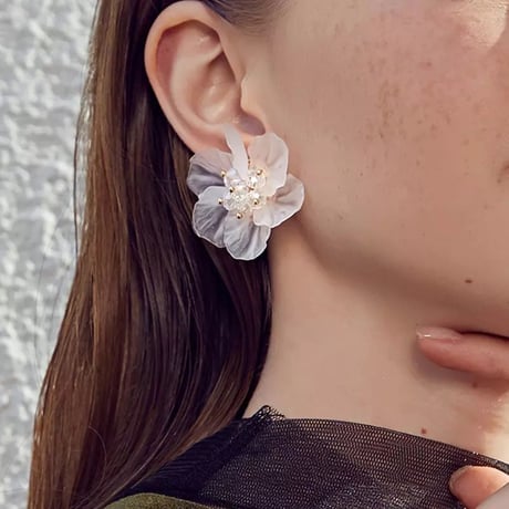 see-through flower  pierce