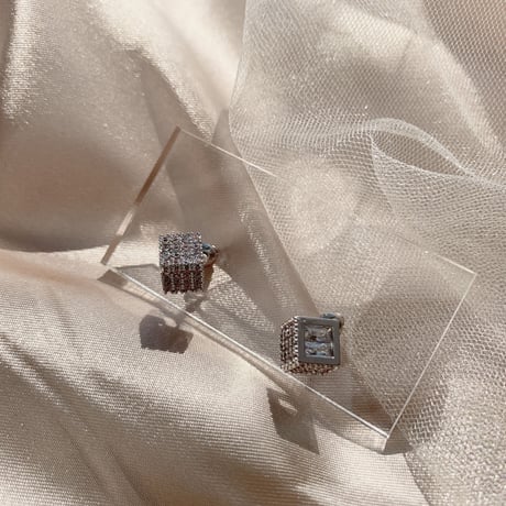 stone cube pierce