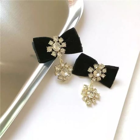 black ribbon stone  pierce