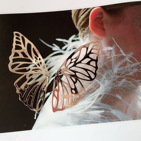 butterfly metallic pierce