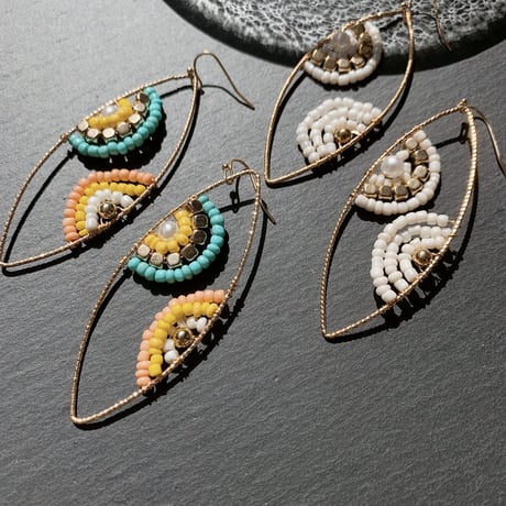 bees hook pierce