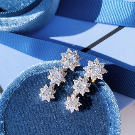 zirconia flower pierce