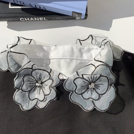 flower see-through attached collar