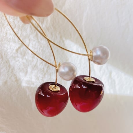 cherry pearl catch pierce