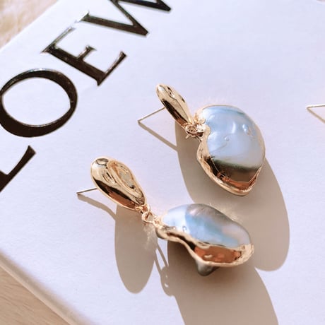shell × gold  pierce
