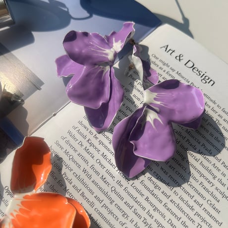 big flower pierce