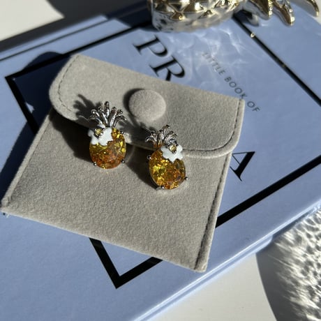 pineapple × flower summer pierce