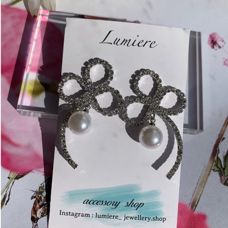 clover stone × pearl pierce