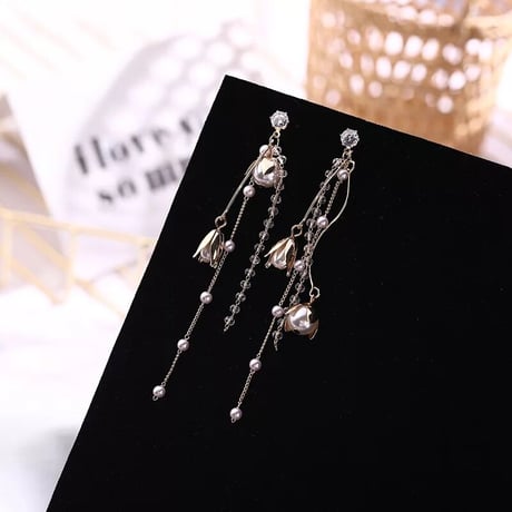 flower × pearl long chain pierce