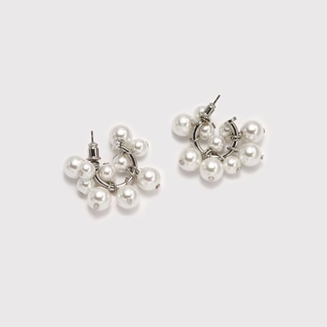 pearl hoop pierce