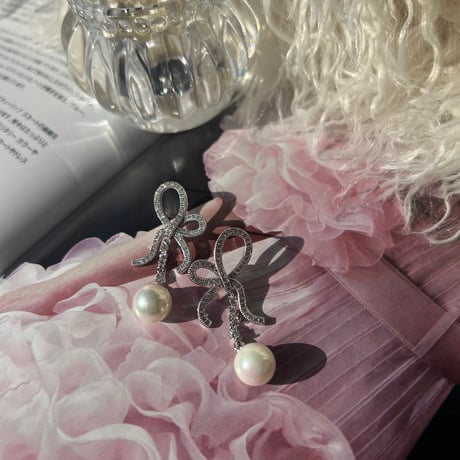 ribbon pearl pierce