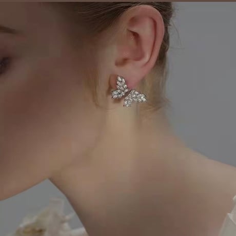 butterfly stone pierce