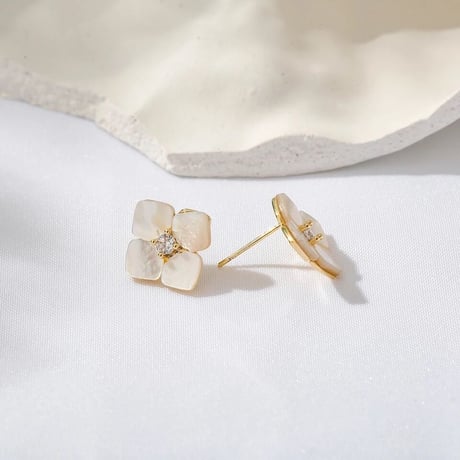 hydrangea shell pierce