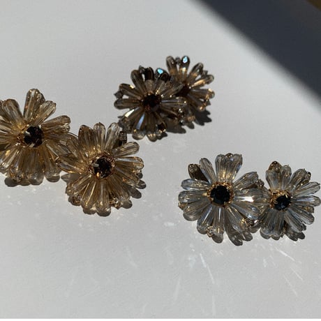 daisy flower pierce