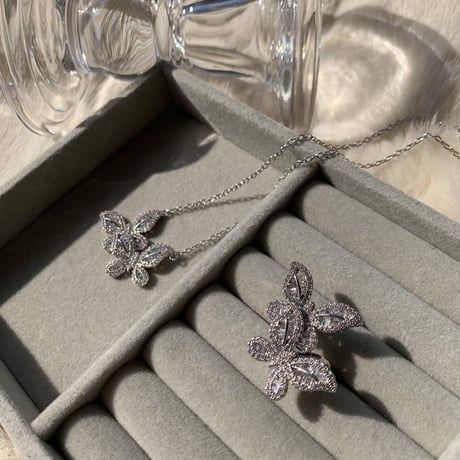 double butterfly  ring