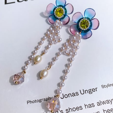 clear flower × long pearl pierce