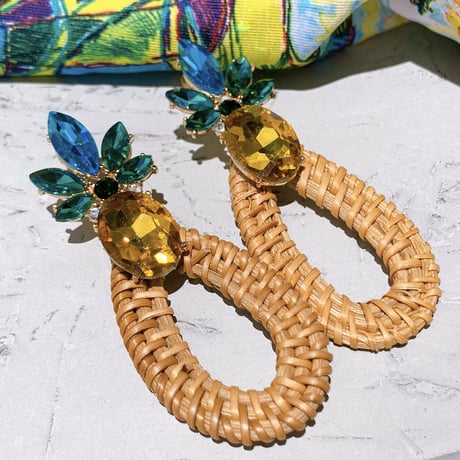 pineapple lantern pierce