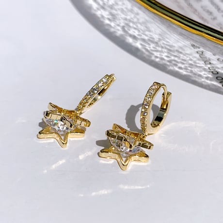 stone in star loop pierce